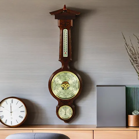 В подарок: Метеостанция-барометр «М-96»