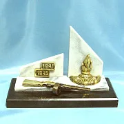 Сувенир «Вечный огонь» из бронзы и камня — необычный подарок — фотография 2