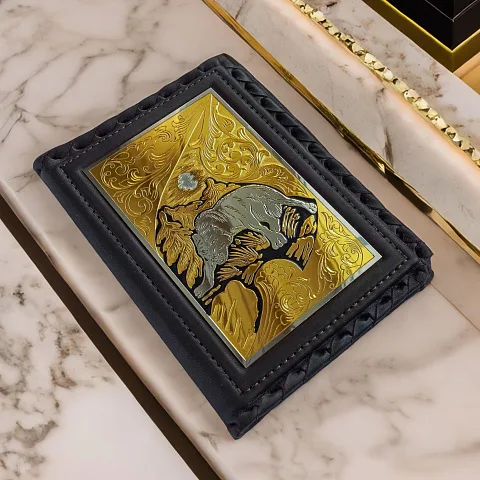 Подарочная мужская кожаная обложка на паспорт «Волк»
