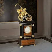 Интерьерные часы «Георгий Победоносец» из тигрового глаза в подарок — фотография 1